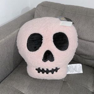 Skull Pillow Pale PINK Halloween Head Shape Tiktok Viral NWT!!! Gramercy Studio